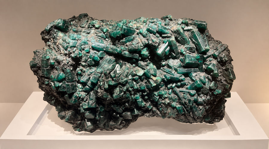 Gemfields emerald auction brings $29.6M reprieve